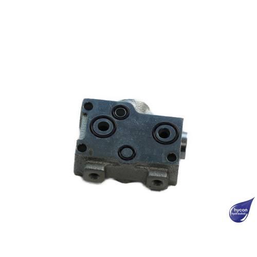 PICTURE OF BLB BC35 OUTLET COVER